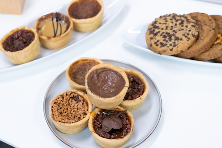 🎁 What’s Included in the Medium Corporate Dessert Subscription Each Month